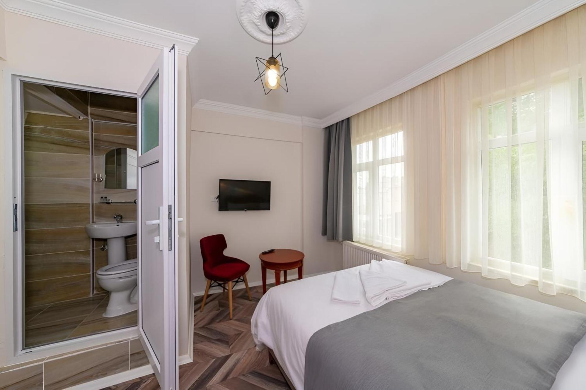 Grand Romanos Hotel Истанбул Екстериор снимка