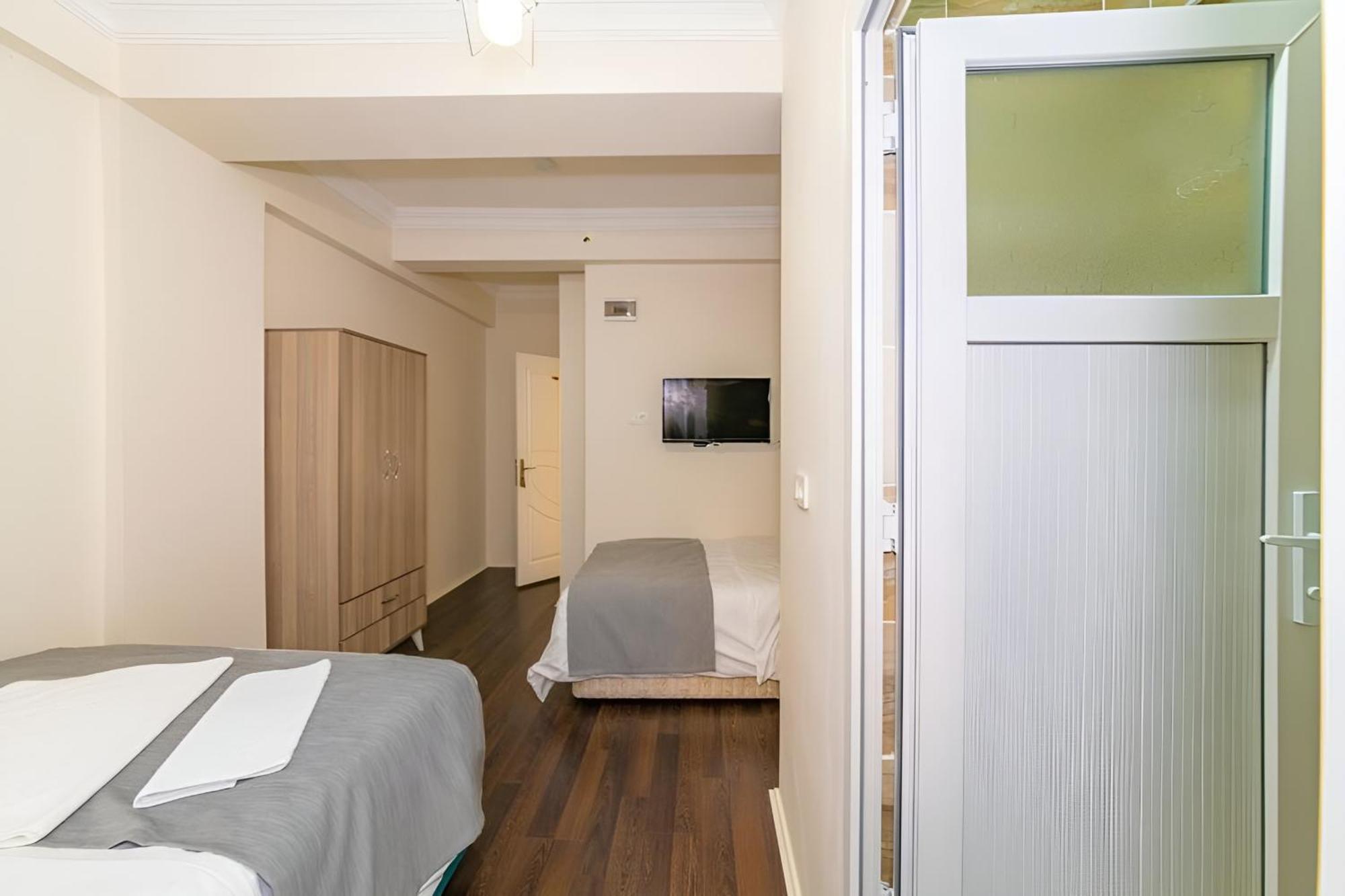 Grand Romanos Hotel Истанбул Екстериор снимка