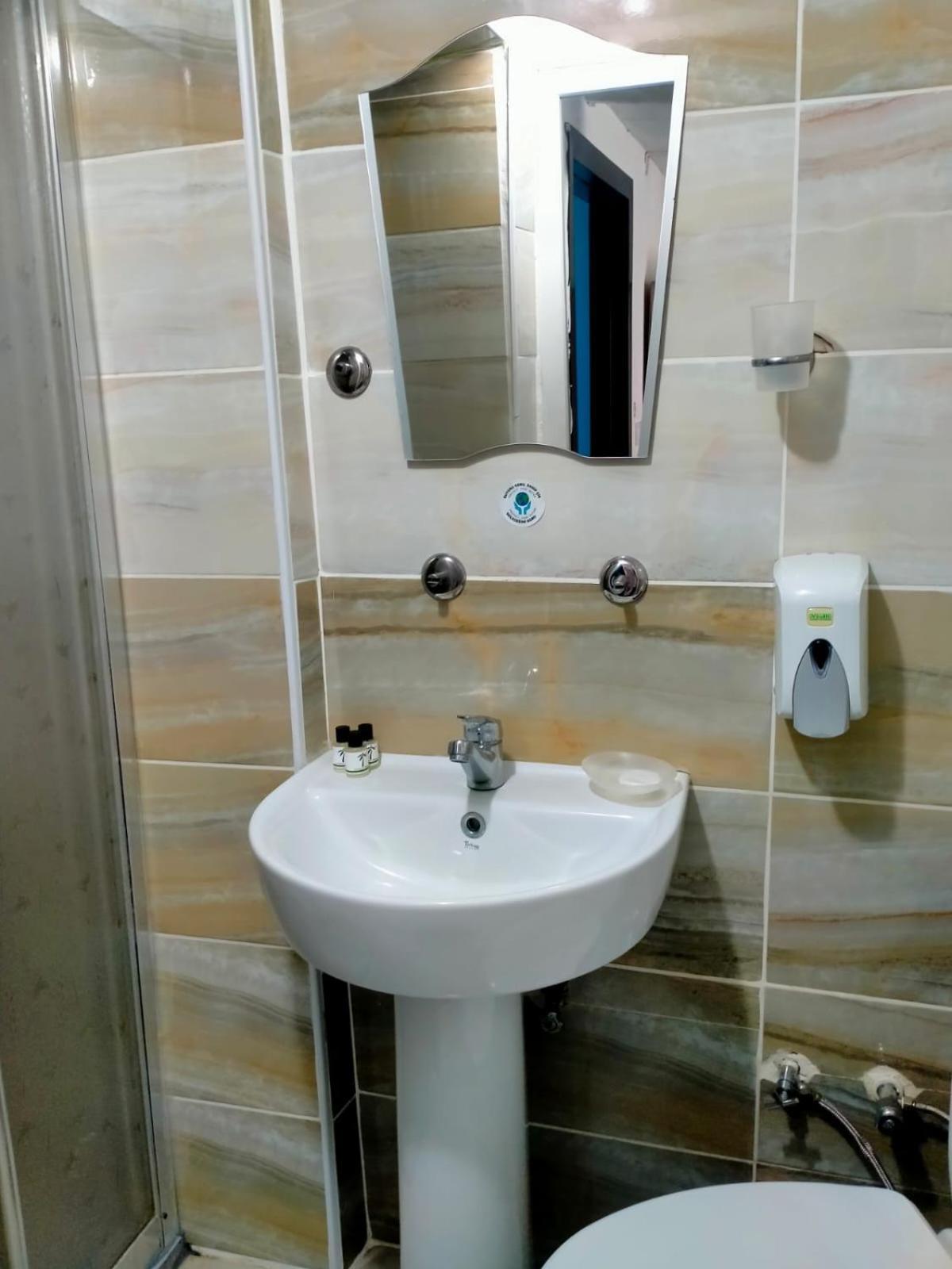 Grand Romanos Hotel Истанбул Екстериор снимка