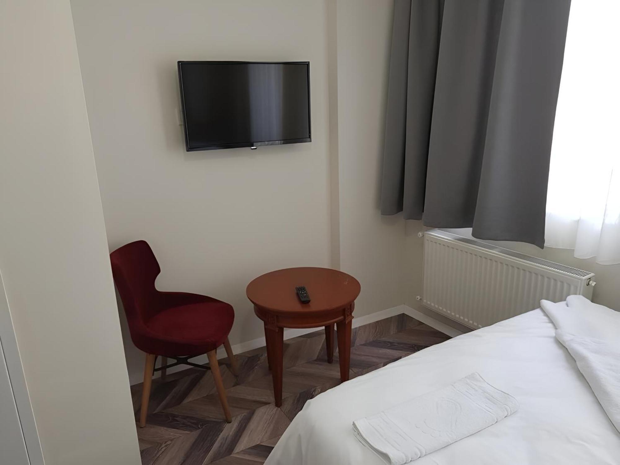 Grand Romanos Hotel Истанбул Екстериор снимка